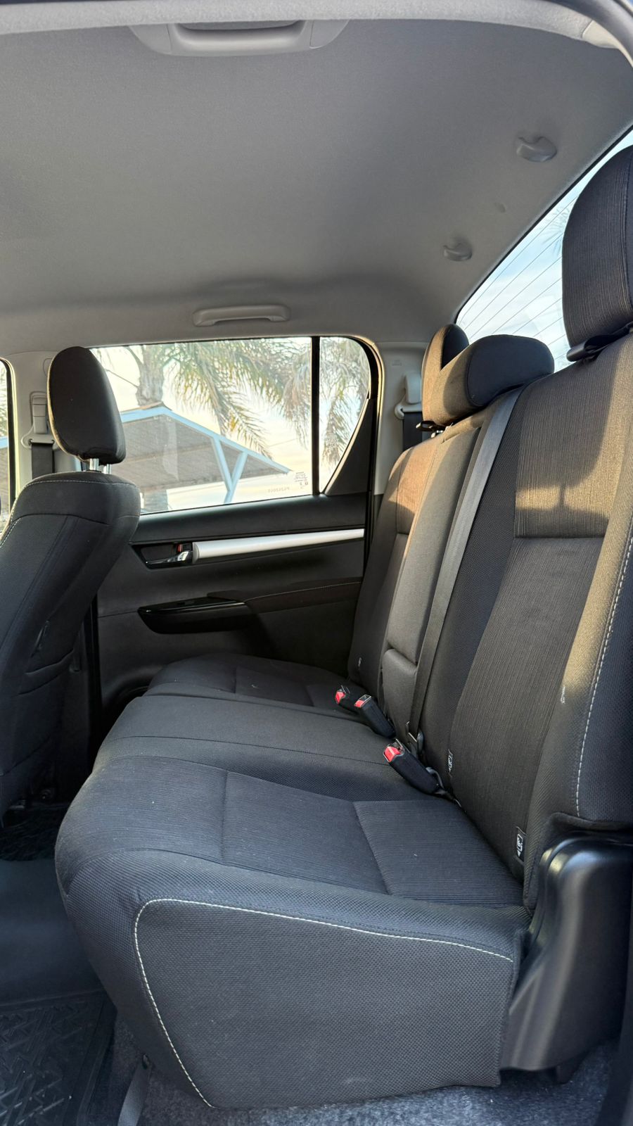 TOYOTA - HILUX SR 4X2 2.4 - MANUAL - 2023
